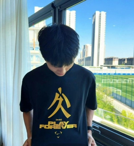 向余望:C罗的SIU是我穿7号的原因 向余望:C罗的SIU是我穿7号的原因