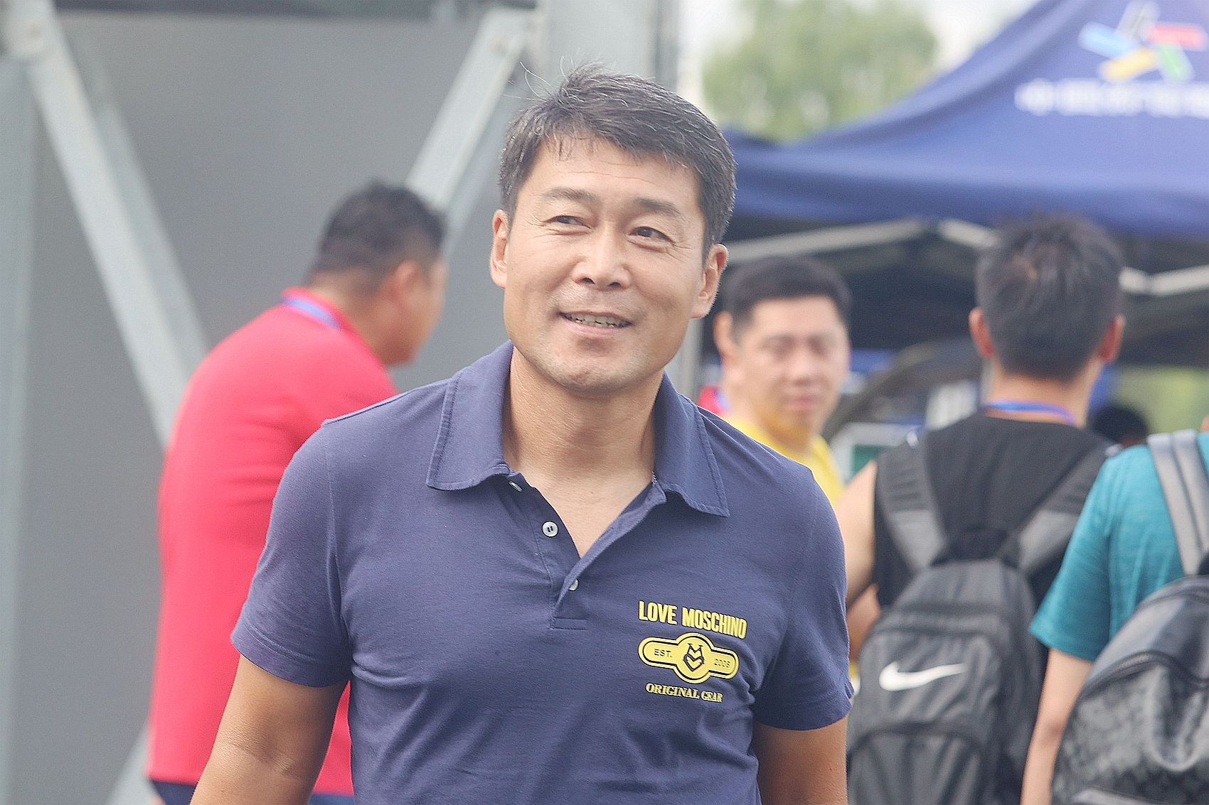 上海足协：申思仍持幸运星股份，限期股权变更