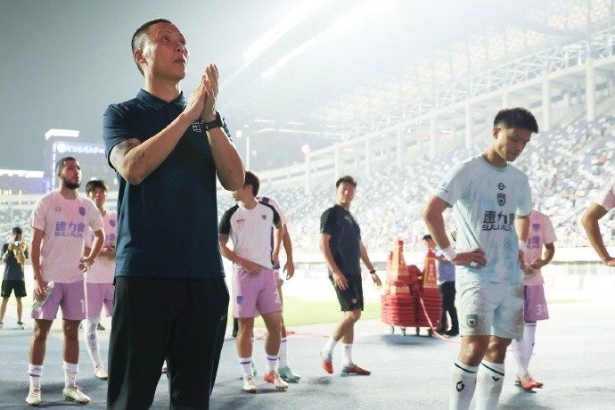 陈涛谈曹康红牌：尊重判罚，满意球员表现