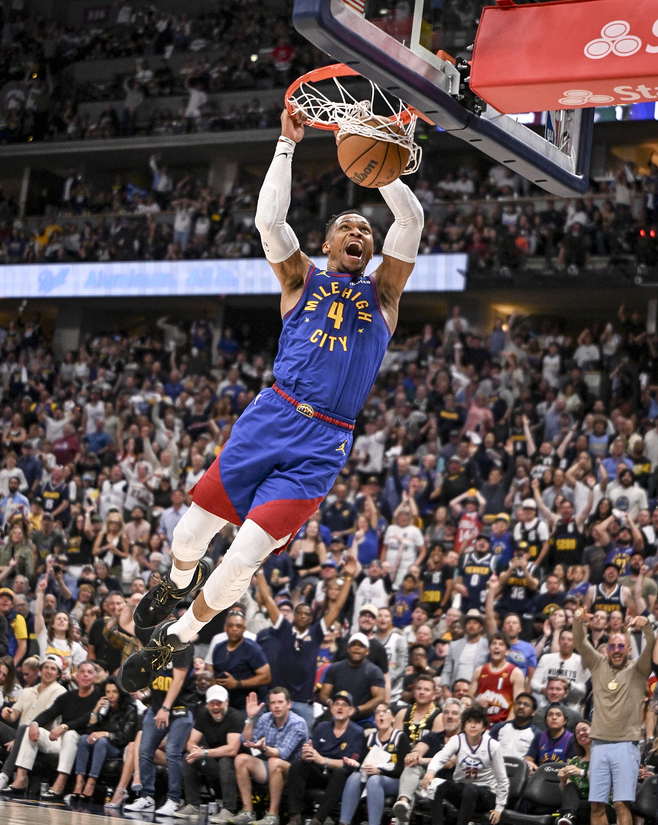 威少社媒官宣退役，18年NBA生涯落幕