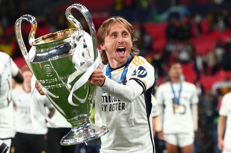 魔笛专访完整版:会全力帮助米兰回到本来的高度 未来希望回皇马 魔笛专访完整版:会全力帮助米兰回到本来的高度 未来希望回皇马