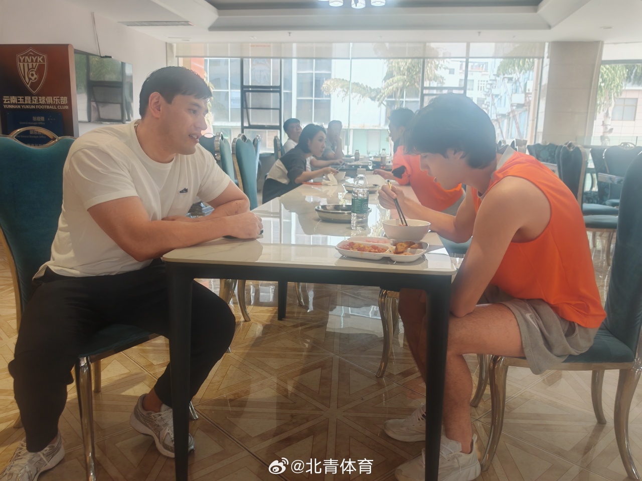 卡塔亚对阵赫尔辛基海鸥直播